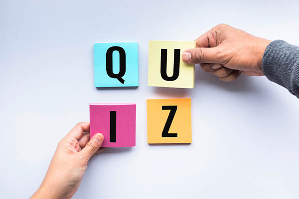 Maandag 10 oktober<br> Pubquiz & Dinner